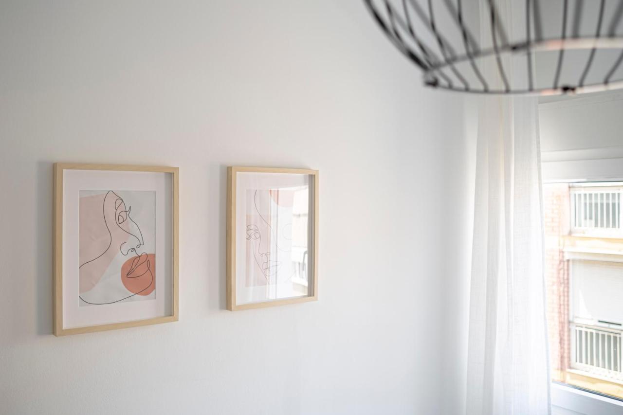 Apartment Beach Picasso Sant Adrià de Besòs Eksteriør billede