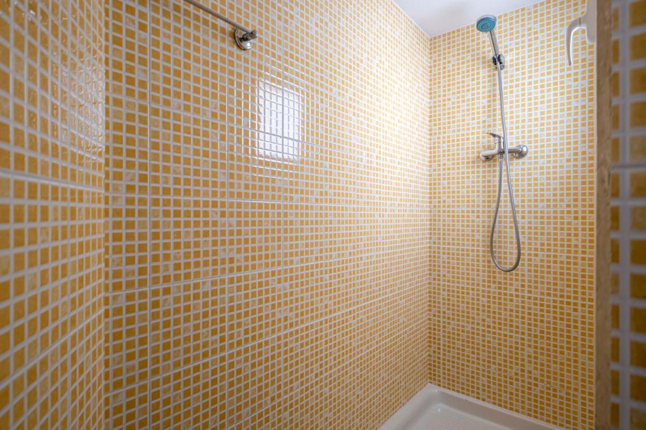 Apartment Beach Picasso Sant Adrià de Besòs Eksteriør billede